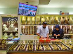 Buying Gold Jewelry in Mustafa Singapore